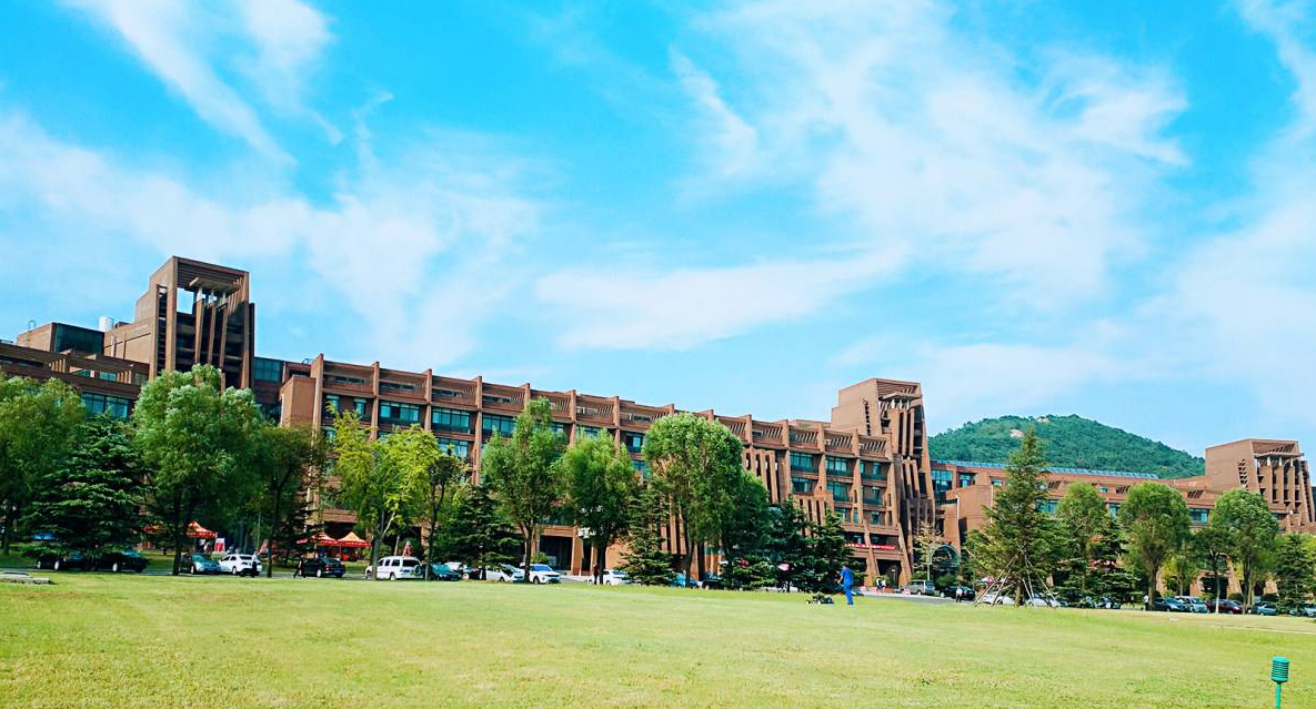 青岛理工大学